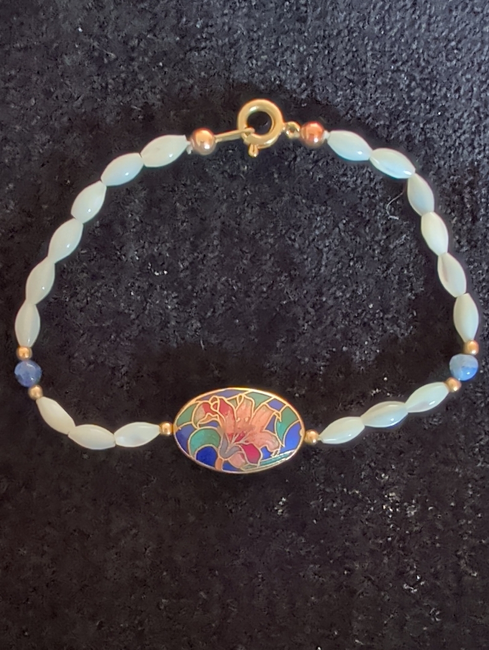 Floral Cloisonné Oval Pendant Beaded Bracelet